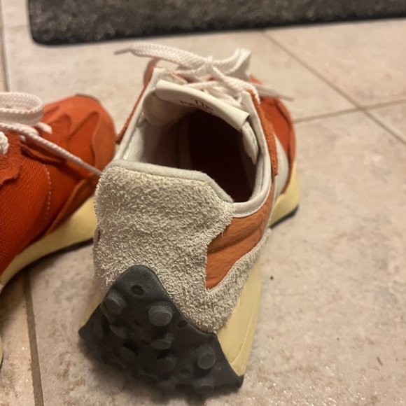 New Balance 327 Rust Color and White Women’s Athletic Shoes - Picture 2 of 9